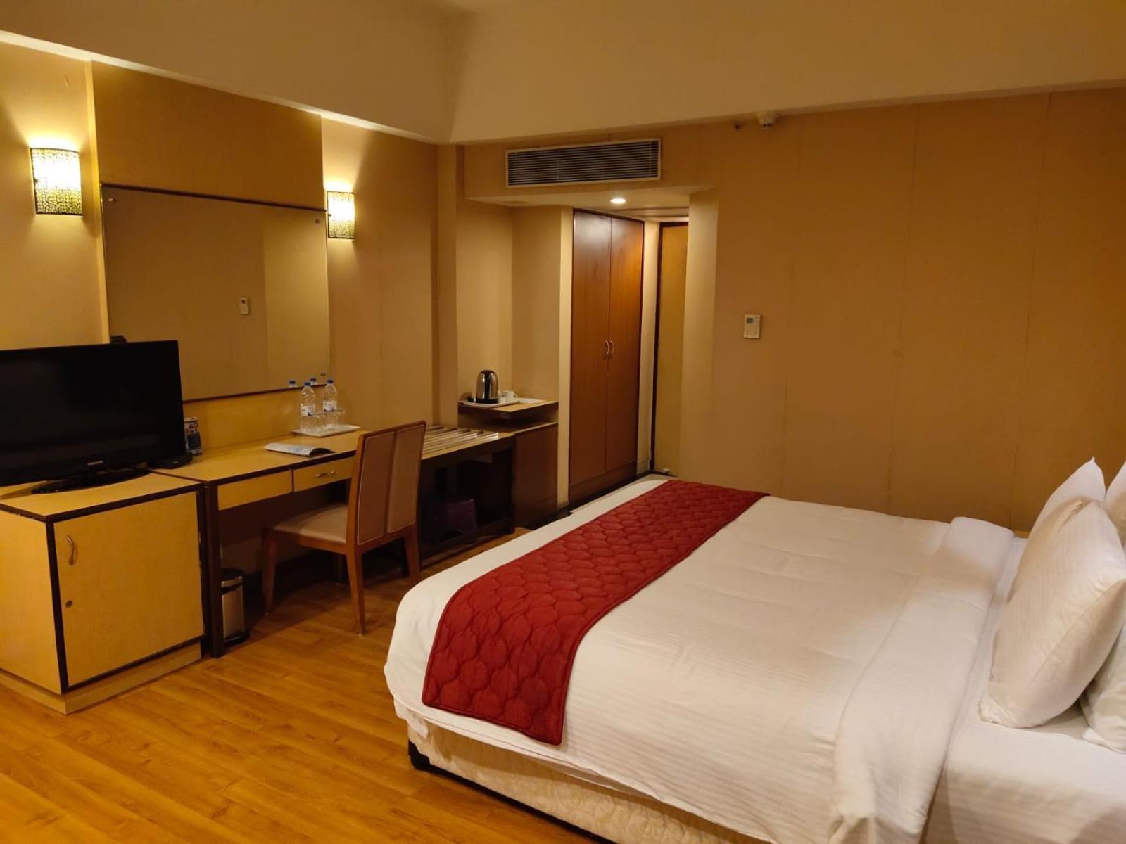 Hotel The Plaza Hyderabad Eksteriør bilde