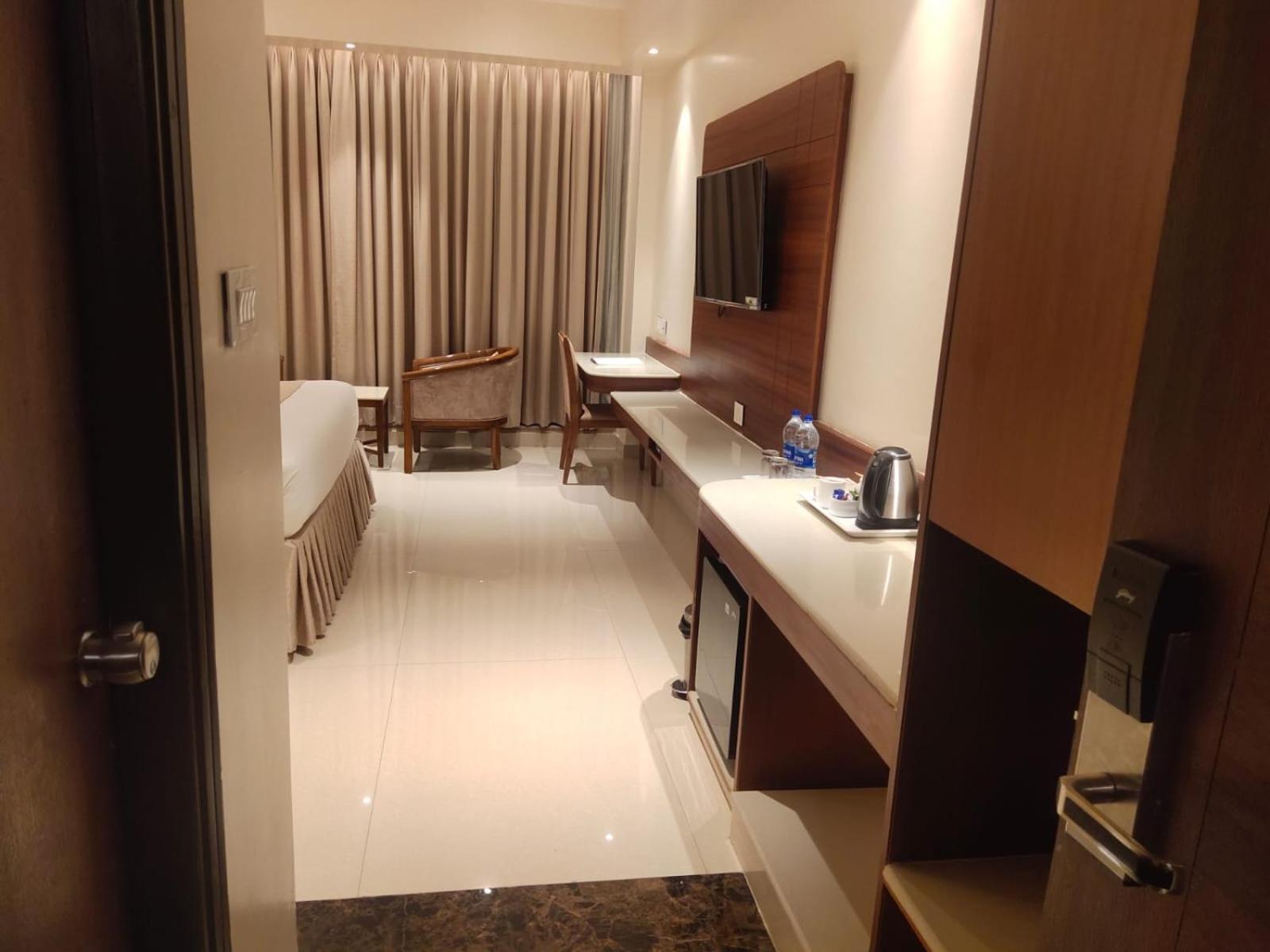Hotel The Plaza Hyderabad Eksteriør bilde