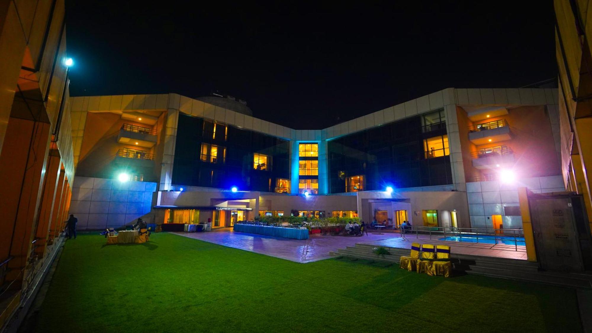 Hotel The Plaza Hyderabad Eksteriør bilde