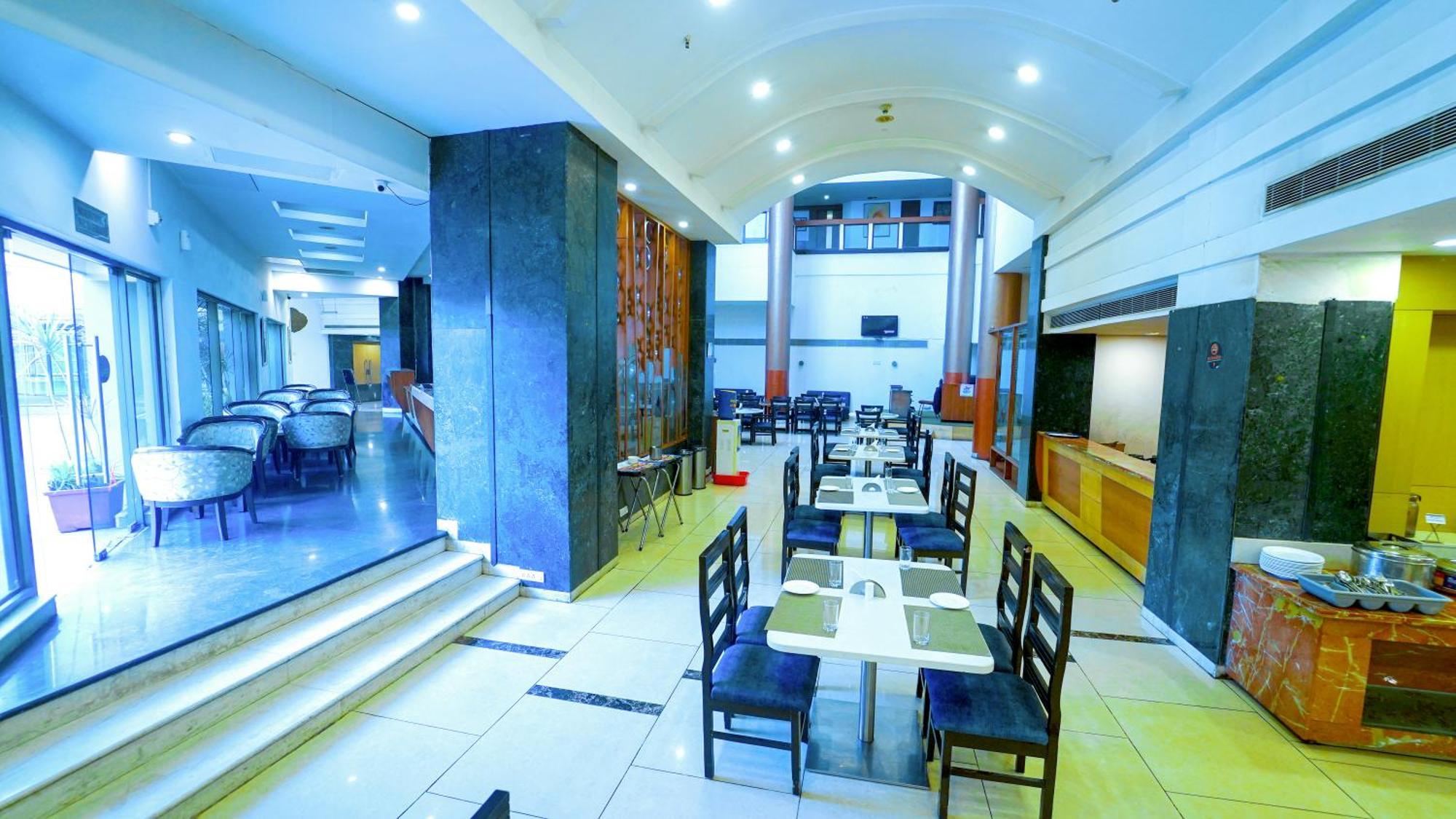 Hotel The Plaza Hyderabad Eksteriør bilde
