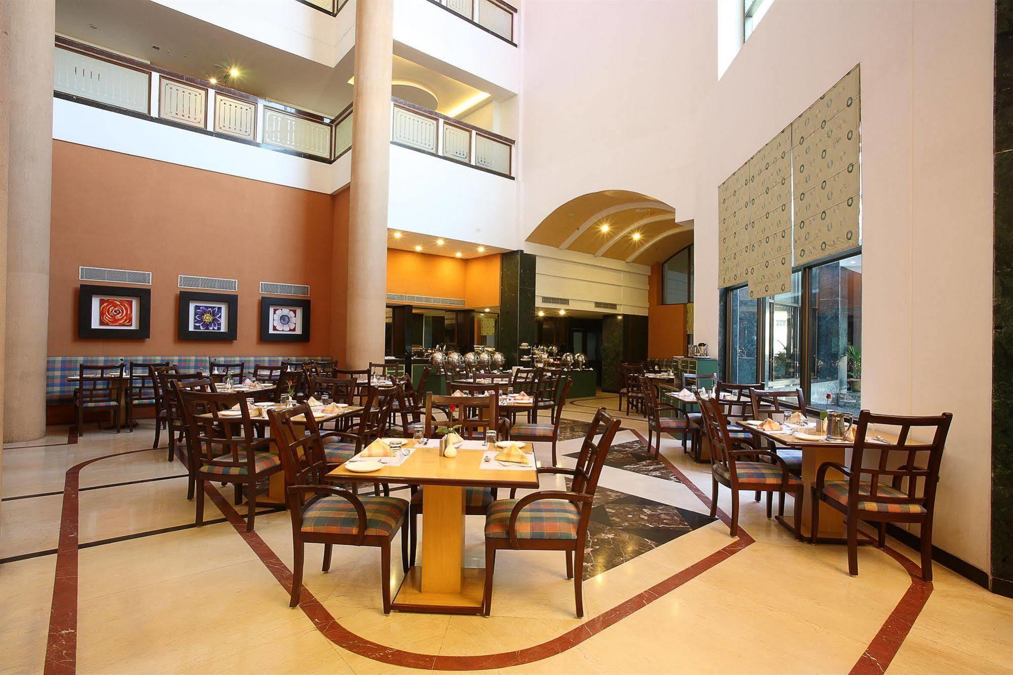 Hotel The Plaza Hyderabad Eksteriør bilde